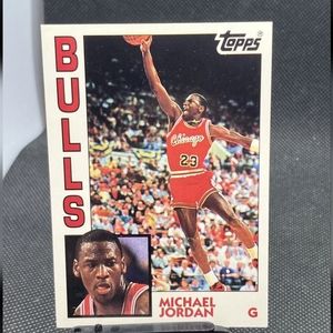 Micheal jordan Topps #52 Archives rookie card.